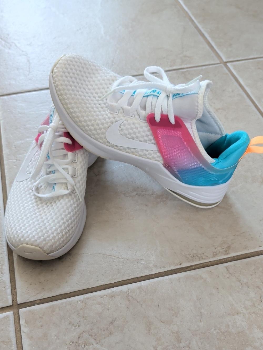 Nike Girls Size 7 White Sneakers with Pink & Teal Gradient Accents